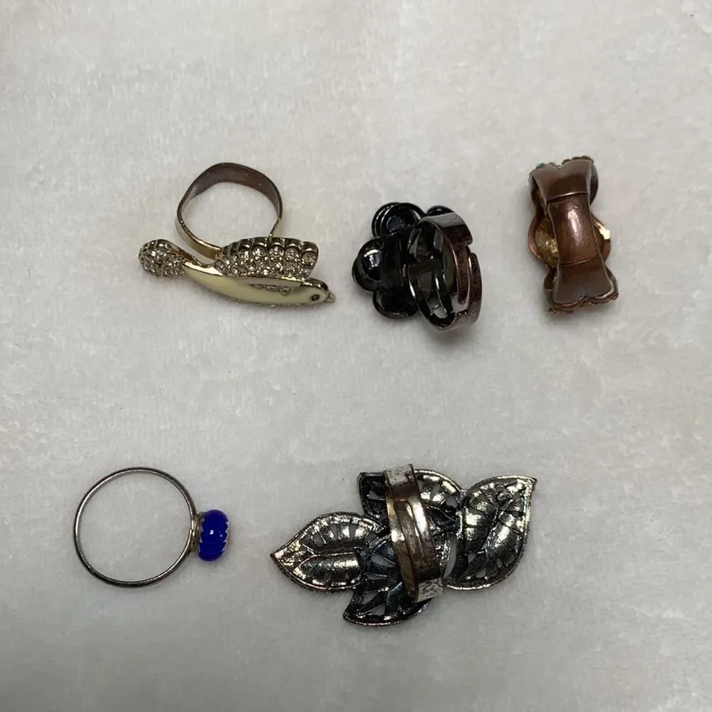 Lot of 5 costume jewelry rings